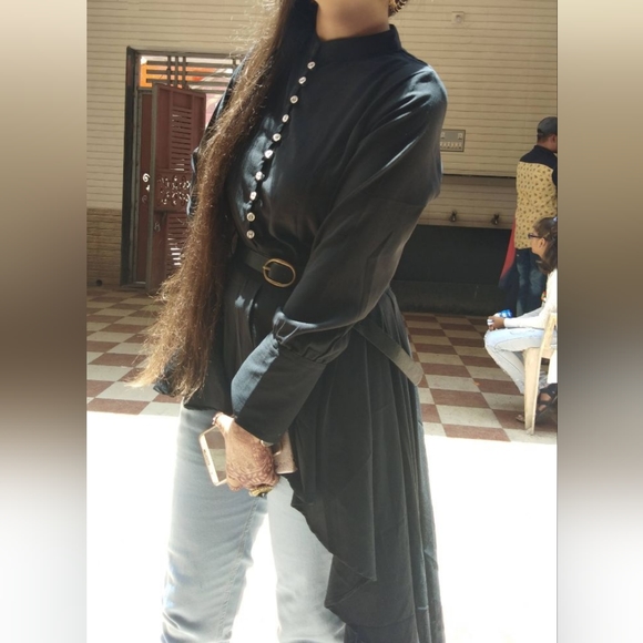 Black designer top - Picture 13 of 16